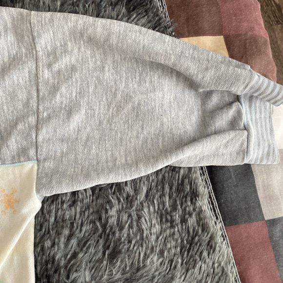 Old school light Gray and pale blue Striped winter theme crewneck Sweater - Picture 9 of 17